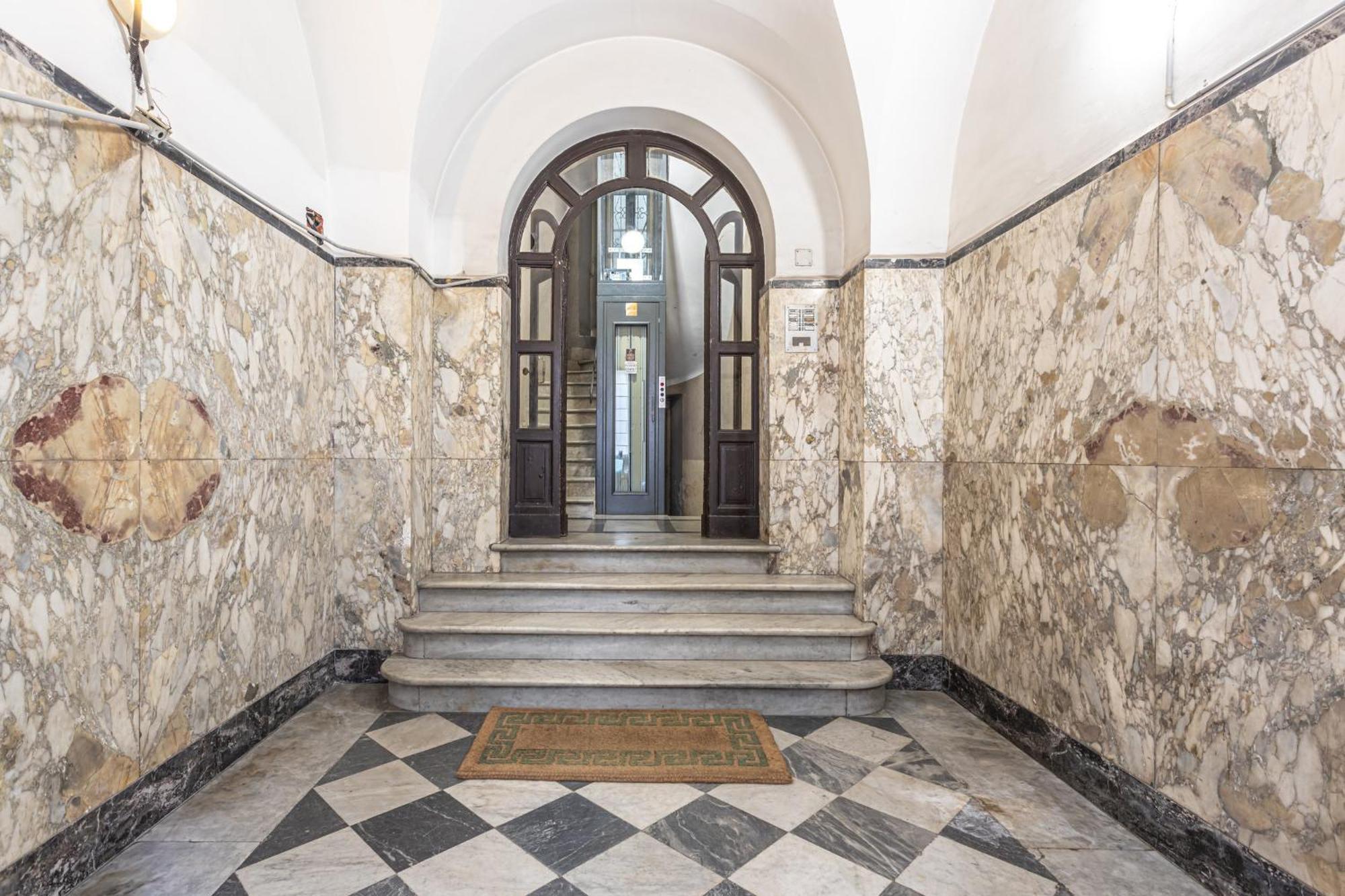 Private Apartment Colosseum Roma Exterior foto